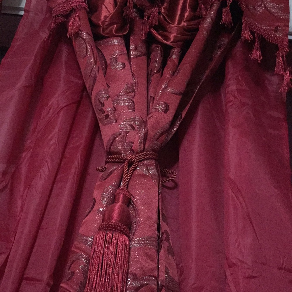2 Panel Curtains - Picture 3 of 3